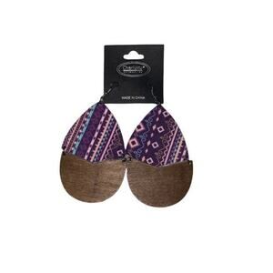 New NWT Wooden Fabric Covered Boho Aztec Dangle Earrings Purple multi
